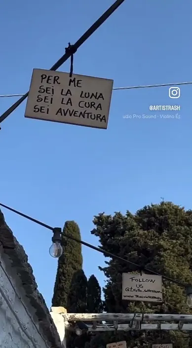 Alberobello, Italia – Street-Art: Szene aus dem Art-Is-Trash-Video von Francisco de Pájaro