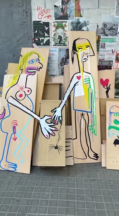 Amor castúo – Street-Art in Barcelona: Szene aus dem Art-Is-Trash-Video von Francisco de Pájaro