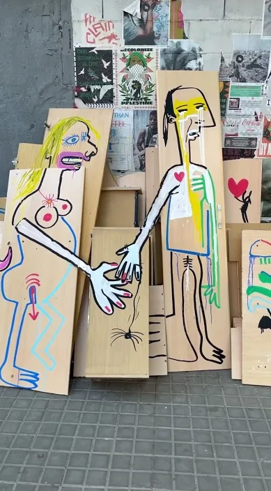 Amor castúo – Street-Art in Barcelona: Szene aus dem Art-Is-Trash-Video von Francisco de Pájaro