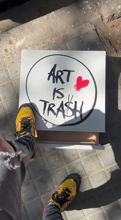  – Street-Art in Barcelona: Szene aus dem Art-Is-Trash-Video von Francisco de Pájaro