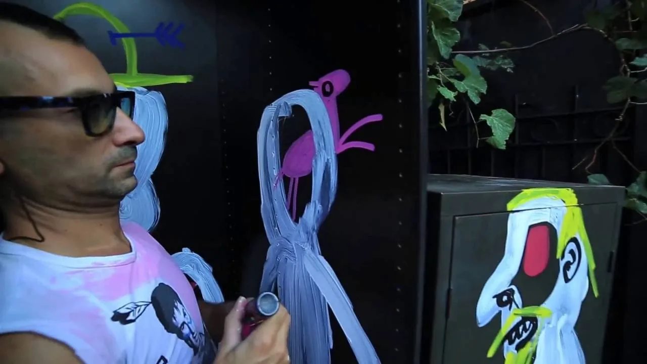  – Street-Art in New York: Szene aus dem Art-Is-Trash-Video von Francisco de Pájaro