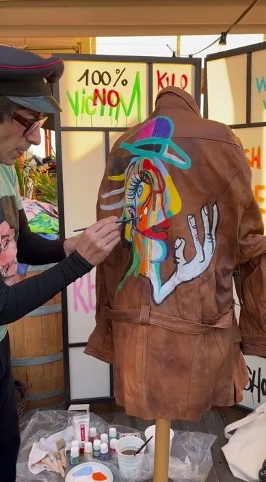 ATENAS www. es – Street-Art in Barcelona: Szene aus dem Art-Is-Trash-Video von Francisco de Pájaro