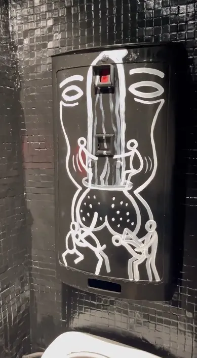 Bar cota BCN – Street-Art: Szene aus dem Art-Is-Trash-Video von Francisco de Pájaro