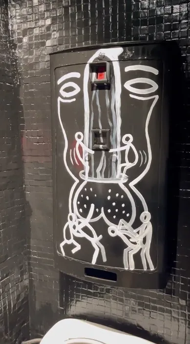 Bar cota BCN – Street-Art: Szene aus dem Art-Is-Trash-Video von Francisco de Pájaro