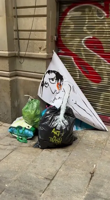 BASURA www. es – Street-Art: Szene aus dem Art-Is-Trash-Video von Francisco de Pájaro