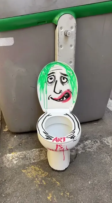 Cagart es – Street-Art: Szene aus dem Art-Is-Trash-Video von Francisco de Pájaro