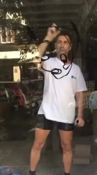 Cristal – Street-Art in Barcelona: Szene aus dem Art-Is-Trash-Video von Francisco de Pájaro
