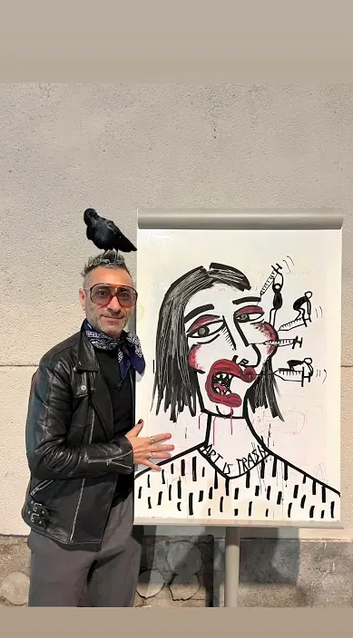 Crow – Street-Art in Barcelona: Szene aus dem Art-Is-Trash-Video von Francisco de Pájaro