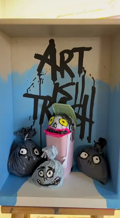 DETRASH DE PICASSO. Exposición individual el 28 septiembre. www. es – Street-Art in Barcelona: Szene aus dem Art-Is-Trash-Video von Francisco de Pájaro