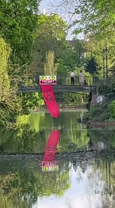 Düsseldorf – Street-Art: Szene aus dem Art-Is-Trash-Video von Francisco de Pájaro