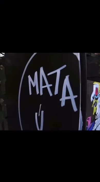El arte – Street-Art in Barcelona: Szene aus dem Art-Is-Trash-Video von Francisco de Pájaro