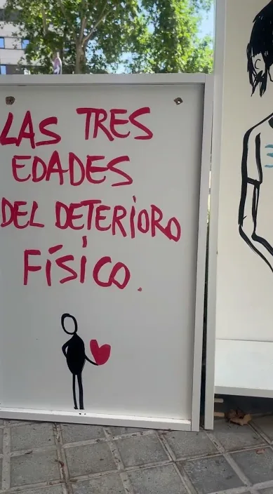 El envejecimiento – Street-Art in Barcelona: Szene aus dem Art-Is-Trash-Video von Francisco de Pájaro