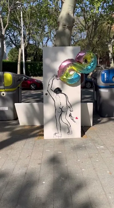 El hombre del globo – Street-Art in Barcelona: Szene aus dem Art-Is-Trash-Video von Francisco de Pájaro