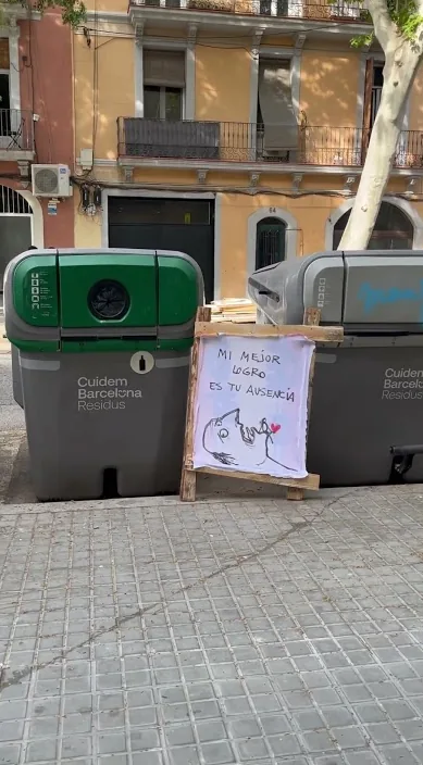 El mejor logro a una narcisista – Street-Art in Barcelona: Szene aus dem Art-Is-Trash-Video von Francisco de Pájaro