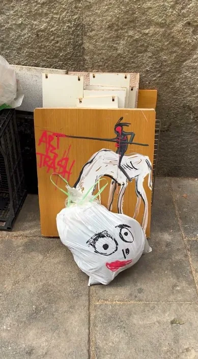 En la basura – Street-Art in Barcelona: Szene aus dem Art-Is-Trash-Video von Francisco de Pájaro