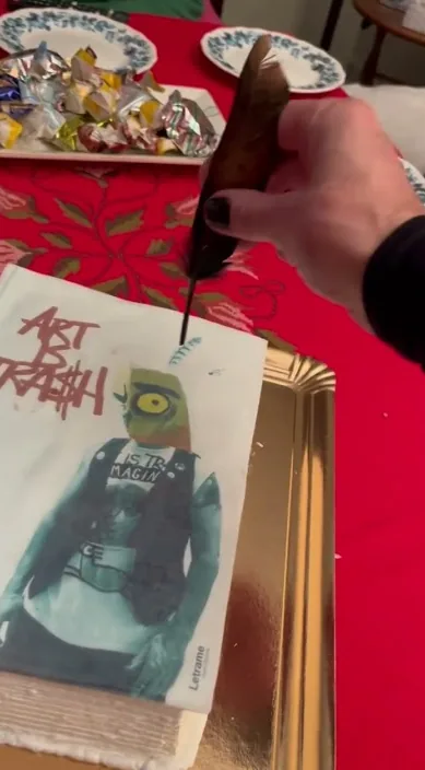 Feliz navidad www. es – Street-Art in Barcelona: Szene aus dem Art-Is-Trash-Video von Francisco de Pájaro