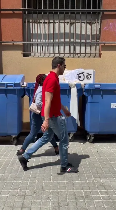 Ghost es – Street-Art: Szene aus dem Art-Is-Trash-Video von Francisco de Pájaro