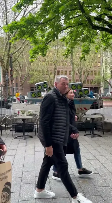 Hoy en düsseldorf – Street-Art: Szene aus dem Art-Is-Trash-Video von Francisco de Pájaro
