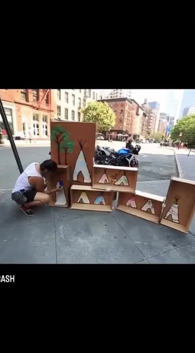 Indios en manhattan, NYC – Street-Art: Szene aus dem Art-Is-Trash-Video von Francisco de Pájaro