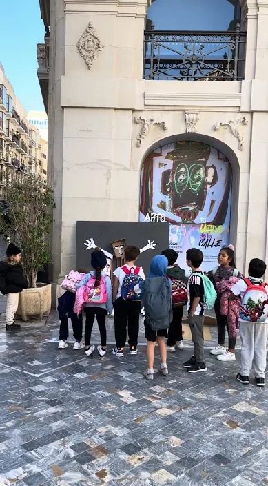 Instalación en cartagena – Street-Art in Barcelona: Szene aus dem Art-Is-Trash-Video von Francisco de Pájaro