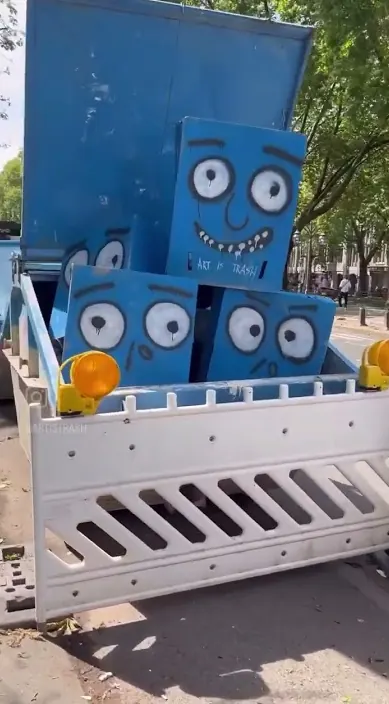 Instalación en düsseldorf – Street-Art: Szene aus dem Art-Is-Trash-Video von Francisco de Pájaro