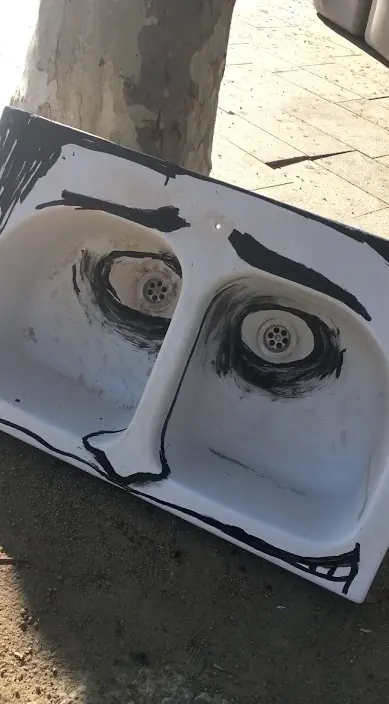 La Barceloneta – Street-Art in Barcelona: Szene aus dem Art-Is-Trash-Video von Francisco de Pájaro