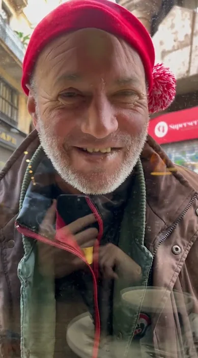 La calle – Street-Art: Szene aus dem Art-Is-Trash-Video von Francisco de Pájaro
