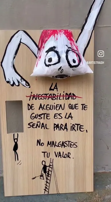 La inestabilidad de alguien – Street-Art in Barcelona: Szene aus dem Art-Is-Trash-Video von Francisco de Pájaro