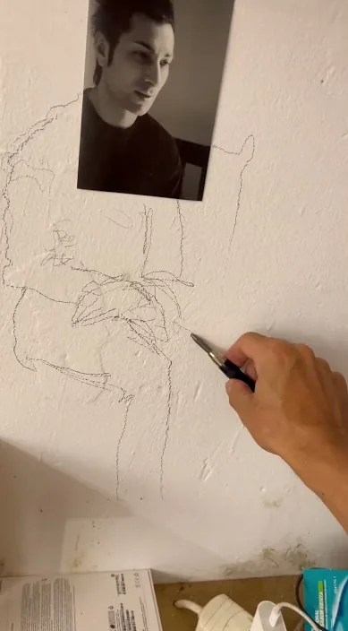 La inspiración te llega trabajando. www. es – Street-Art: Szene aus dem Art-Is-Trash-Video von Francisco de Pájaro