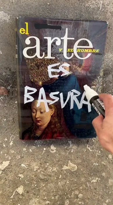 La sociedad. es – Street-Art: Szene aus dem Art-Is-Trash-Video von Francisco de Pájaro