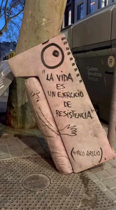 La vida – Street-Art in Barcelona: Szene aus dem Art-Is-Trash-Video von Francisco de Pájaro