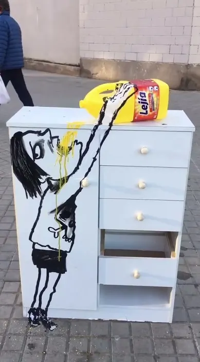 Lejía es – Street-Art: Szene aus dem Art-Is-Trash-Video von Francisco de Pájaro