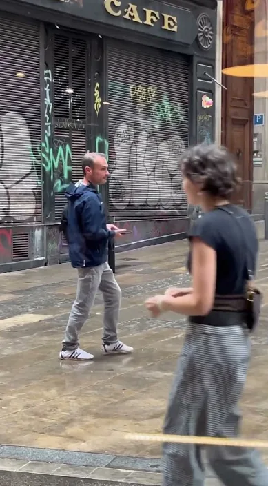 Lluvia – Street-Art in Barcelona: Szene aus dem Art-Is-Trash-Video von Francisco de Pájaro