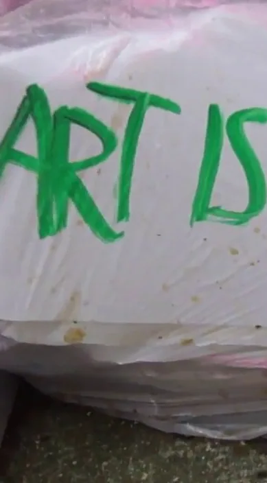 London – Street-Art in Barcelona: Szene aus dem Art-Is-Trash-Video von Francisco de Pájaro