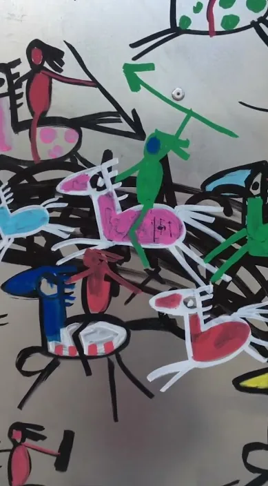 Los indios somos más es – Street-Art in Barcelona: Szene aus dem Art-Is-Trash-Video von Francisco de Pájaro
