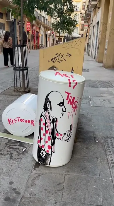 Málaga – Street-Art in Barcelona: Szene aus dem Art-Is-Trash-Video von Francisco de Pájaro