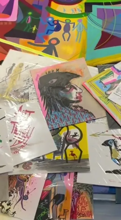 Mi studio es el premio al trabajo y el esfuerzo – Street-Art in Barcelona: Szene aus dem Art-Is-Trash-Video von Francisco de Pájaro
