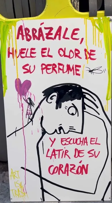Mujer – Street-Art in Barcelona: Szene aus dem Art-Is-Trash-Video von Francisco de Pájaro
