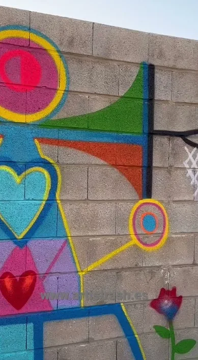 Mural – Street-Art in Barcelona: Szene aus dem Art-Is-Trash-Video von Francisco de Pájaro