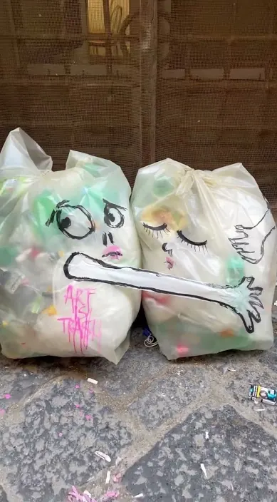 Nápoles – Street-Art in Barcelona: Szene aus dem Art-Is-Trash-Video von Francisco de Pájaro
