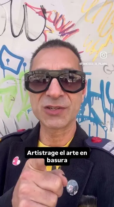 NUEVO LIBRO CON DIBUJO DE REGALO #franciscodepajaro #art #arteurbano Nuevo libro con dibujo de regalo – Street-Art in Barcelona: Szene aus dem Art-Is-Trash-Video von Francisco de Pájaro