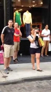 NYC Soho – Street-Art: Szene aus dem Art-Is-Trash-Video von Francisco de Pájaro