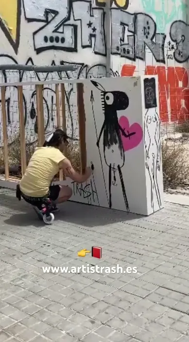 Pájaro cazado www. es – Street-Art: Szene aus dem Art-Is-Trash-Video von Francisco de Pájaro