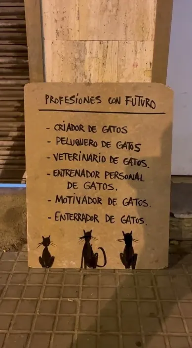 Profesiones con futuro www. es – Street-Art in Barcelona: Szene aus dem Art-Is-Trash-Video von Francisco de Pájaro