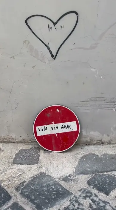 Prohibido – Street-Art in Barcelona: Szene aus dem Art-Is-Trash-Video von Francisco de Pájaro