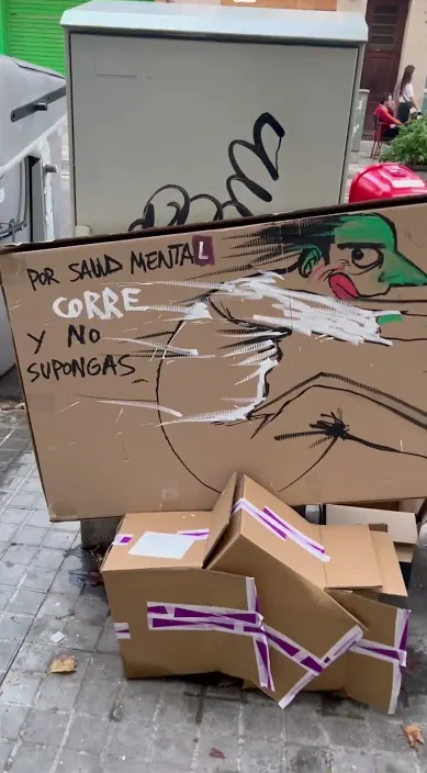 Salud mental – Street-Art in Barcelona: Szene aus dem Art-Is-Trash-Video von Francisco de Pájaro