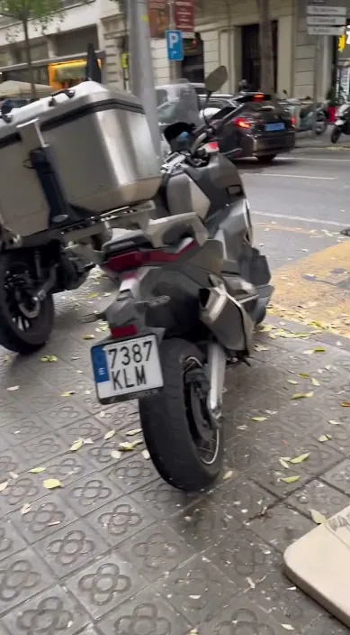Si no existieras – Street-Art in Barcelona: Szene aus dem Art-Is-Trash-Video von Francisco de Pájaro