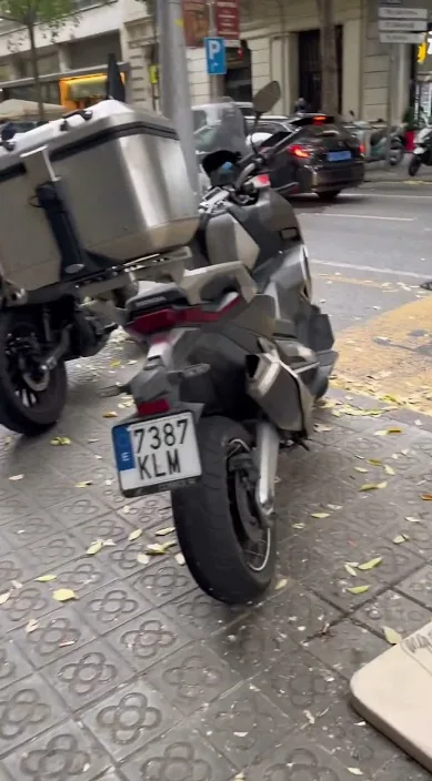 Si no existieras – Street-Art in Barcelona: Szene aus dem Art-Is-Trash-Video von Francisco de Pájaro