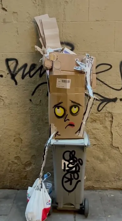 Sin título. www. es – Street-Art in Barcelona: Szene aus dem Art-Is-Trash-Video von Francisco de Pájaro