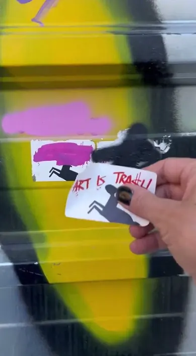 Tapar – Street-Art in Barcelona: Szene aus dem Art-Is-Trash-Video von Francisco de Pájaro